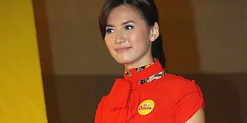 Asti Ananta Ajak Ibunda Beribadah Umroh