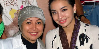 Manohara dan Deasy Fajarina Sakit Tifus Bareng