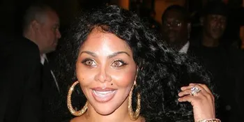 Lil Kim Yakin Bakal Duet Bareng Rihanna