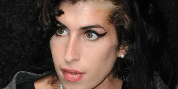 Amy Winehouse Kenalkan Pacar Baru
