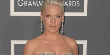 Kecelakaan di Panggung, Pink Dilarikan ke RS