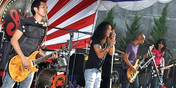 Slank Prihatin Kondisi Persepakbolaan Tanah Air