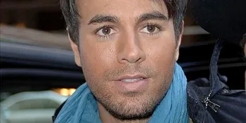 Enrique Iglesias Bakal Bugil Seperti Yang Dijanjikan