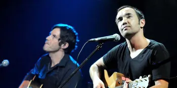 Hoobastank Pukau Jakarta Dengan Akustik
