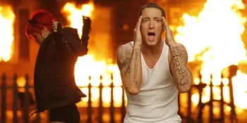 Eminem Jatuh Hati Kepada Rihanna?