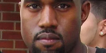 Kanye West Tampil Rahasia di Hadiri 200 Orang