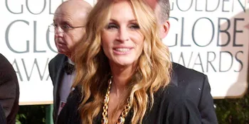 Julia Roberts Butuh Waktu Terima 'EAT, PRAY, LOVE'