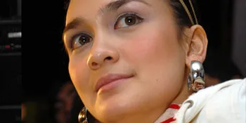 Perjalanan Hidup Luna Maya Akan Dibukukan
