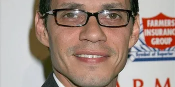 Marc Anthony Bermesraan Dengan Jada Pinkett