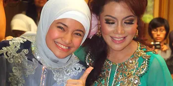 Marshanda Diberi Kado Busana Muslim Pengantin