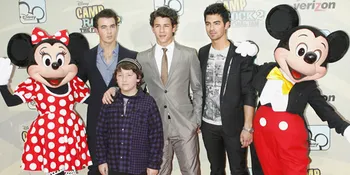 Joe Jonas Bangga Adiknya Ikut Main di 'CAMP ROCK 2'