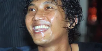 Sandy Canester 'Lupa' Buat Album
