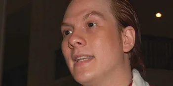 Bertrand Antolin Tampil Sesuai Pesanan