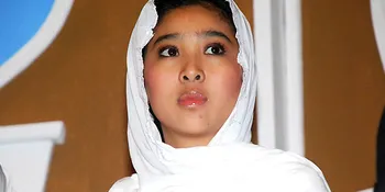 Olivia Zalianty Hampir Kebablasan Main Hipnotis