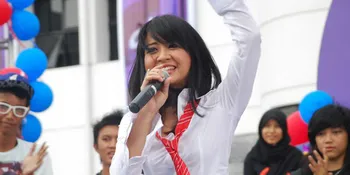 Astrid Lebih Suka Yang Tradisional