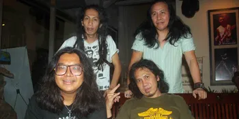 Power Slaves Kembali Rilis Mini Album