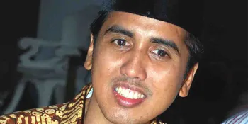 Gugun Belikan Dua Baju Lebaran Untuk Anak