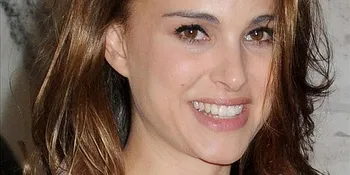 Portman - Alba Jadi Sorotan di Festival Film Venice