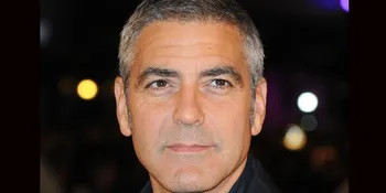 George Clooney Tak Mahir Beradegan Seks