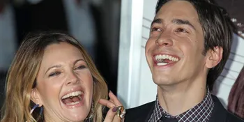 Drew Barrymore: Bahagia Itu Tertawa
