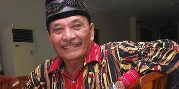 Haji Bolot, Bagi-Bagi Rejeki Tiap Lebaran