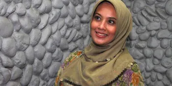 Pakai Jilbab, Elma Theana Akui Job Berkurang