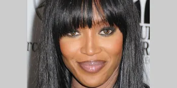 Naomi Campbell Selalu Membawa Saus Pedas