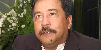 Rano Karno Tuangkan Ide Melalui Skenario