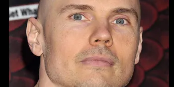 Billy Corgan 'Serang Balik' Courtney Love