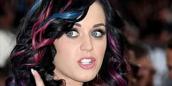 Katy Perry Berkunjung Ke 'SESAME STREET'
