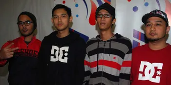 Bondan Ft Fade2Black Pukau Penonton Jakarta Jam '10