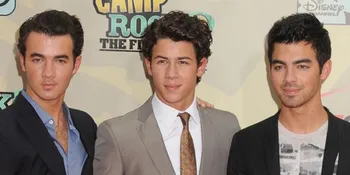 Jonas Brothers Sumbang Sekolah $25.000