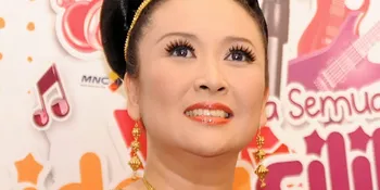 Ira Maya Sopha, Mama Monster!