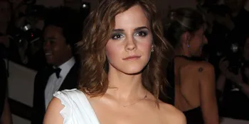 Emma Watson Kalahkan Victoria Beckham