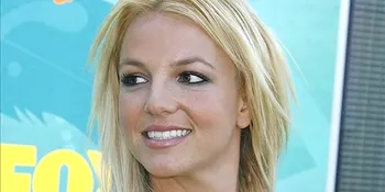 Britney Spears Bikin 'GLEE' Terbang Tinggi