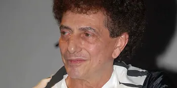 Ahmad Albar Serahkan Villa Pribadi ke Pemerintah