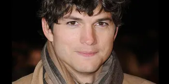 Ashton Kutcher - Demi Moore Getol Buktikan Kemesraan