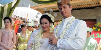 Happy Salma Tak Kaget Ada Pria di Tempat Tidur