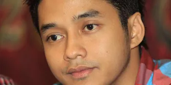 Adly Fairuz, Akting dan Menyanyi Saling Mendukung