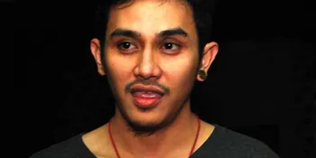 Vicky Nitinegoro: Bak Kue, Olla-Alex Adonannya Pas