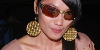 Status Jenny Cortez Mengambang