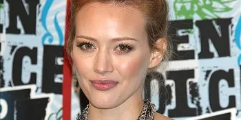 Pernikahan Hilary Duff Hampir Batal Karena Gigi