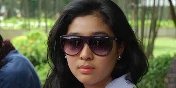 Olivia Zalianty Baca UUD '45 di Sumpah Pemuda