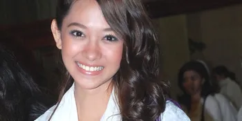 Poppy Bunga Rayakan Ultah Sambil Syuting di Bali