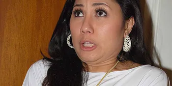 Emma Waroka Bikin Alex Malu Pada Keluarga