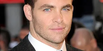 Chris Pine: Aku Pengen Hidup Gila-Gilaan!