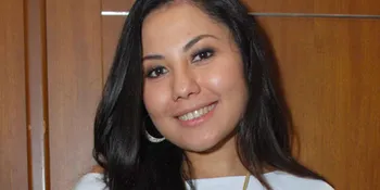 Emma Waroka Bantah Cari Sensasi