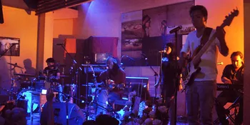 Dialog Dini Hari Rilis Album Kedua Tanpa Judul