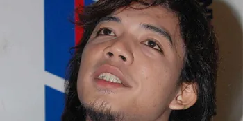 Zian Zigaz Simpan Kenangan Tentang Merapi