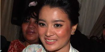 Marcella Zalianty Gelar Lamaran Dengan Adat Sumatera